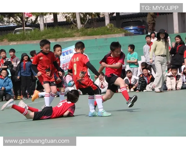 聚焦绿茵未来足球星探团探寻少年球员崛起之路