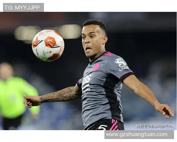 足球球星四件套是什么揭秘 各大球员必备的个人装备和背后故事